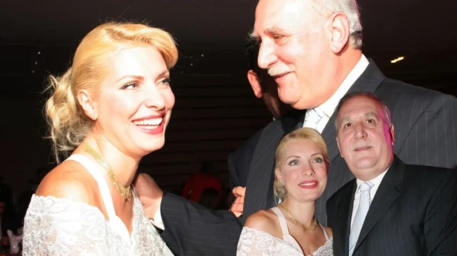 i-eleni-menegaki-den-antexe-emfanistike-meta-apo-mines-se-kentriko-deltio-kai-eipe-tin-alitheia-gia-ton-giorgo-papadaki-gia-emena-itan-amp-8230-444957