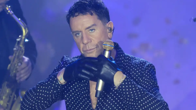 kagkelo-o-kosmos-poy-perimene-exo-apo-tin-akti-peiraios-gia-na-dei-ton-mazonaki-xafnika-ton-eidan-mprosta-toy-kai-toys-kerase-1-pragma-amp-8230-447475