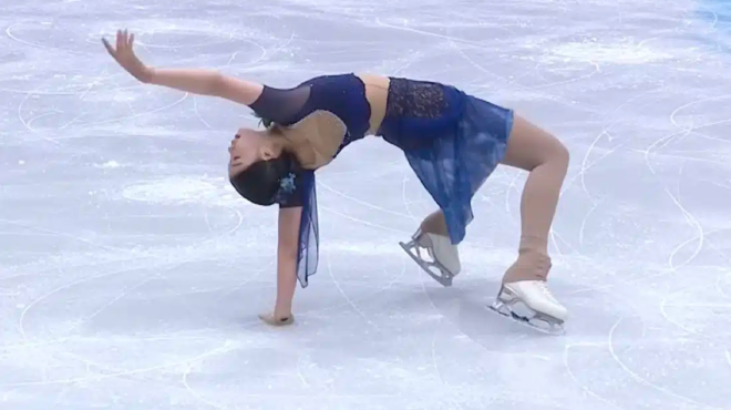 kineza-athlitria-chorepse-tin-asteromata-tis-klaydias-se-agona-kallitechnikoy-patinaz-448820