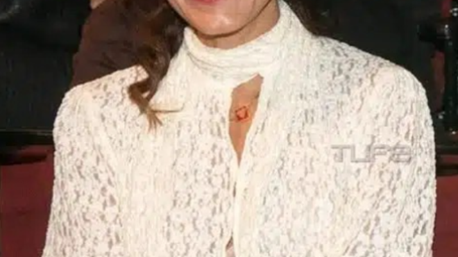 chorise-pasignosti-ellinida-ithopoios-amp-8211-xana-moni-449871