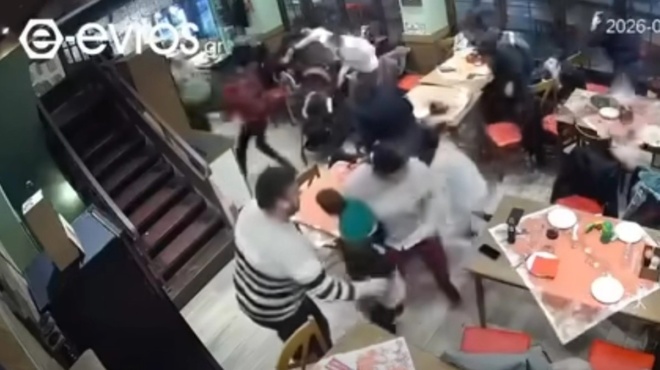 ektakti-eidisi-anemostrovilos-chtypise-pasignosti-poli-tis-elladas-amp-8211-ta-dielyse-ola-amp-8211-etreche-ma-sothei-o-kosmos-amp-8211-sokaroyn-ta-vinteo-445971