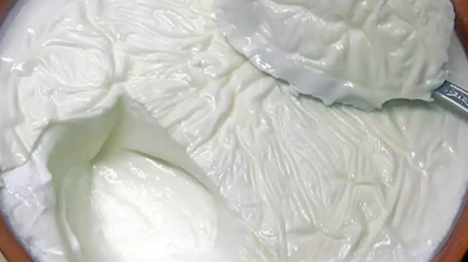 ti-ora-na-trote-giaoyrti-gia-kalyteri-ygeia-toy-enteroy-kai-pio-polla-chronia-zois-443694