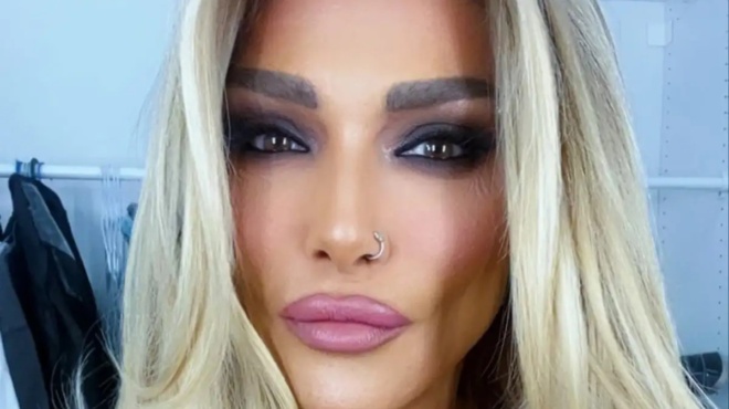 ypirxes-mia-apo-tis-pio-omorfes-gynaikes-dekades-antidraseis-kato-apo-tin-foto-tis-aggelikis-iliadi-amp-8211-tis-krazoyn-gia-tin-emfanisi-tis-446309