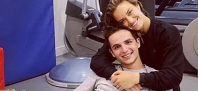 megales-chares-sto-mitsotakeiko-etoimos-na-ginei-amp-8230-pappoys-o-prothypoyrgos-amp-8211-matheytike-prin-apo-ligo-gia-ton-gio-toy-kai-tin-sakkari-443383