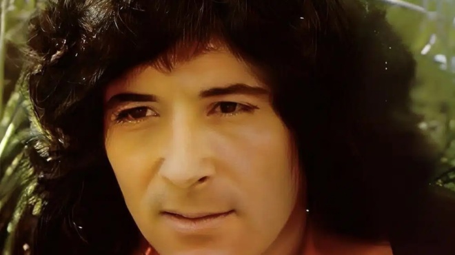 pethane-ximeromata-sto-ippokrateio-opoy-nosileyotan-o-gnostos-laikos-tragoydistis-446763