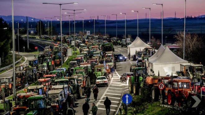 dysaresta-nea-gia-toys-agrotes-egine-ayto-poy-fovontoysan-447898