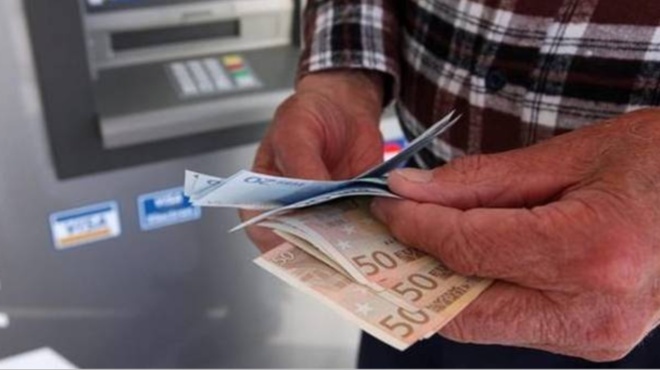 terastia-anatropi-me-tis-syntaxeis-fevoyarioy-amp-8211-alli-mera-perimenete-ta-lefta-amp-8230-alli-tha-mpoyn-448246