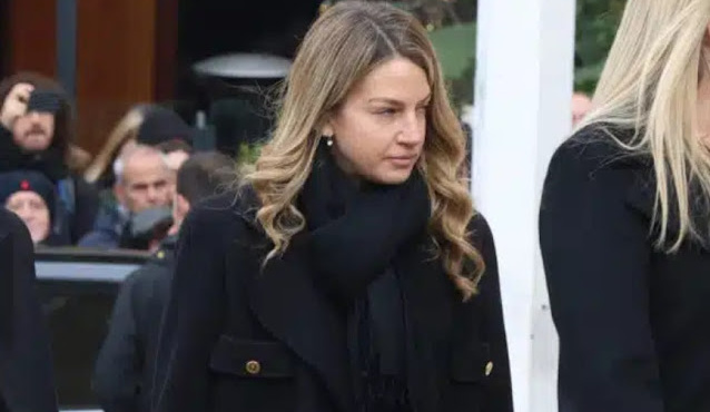 chrysi-vardinogianni-to-forema-me-klasiko-kopsimo-apo-tin-marka-poy-latreyei-i-keit-mintleton-amp-8211-ayti-einai-i-timi-448417