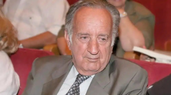 igithike-gia-dekaeties-toy-kolossoy-pylona-tis-ellinikis-viomichanias-kai-me-ischyrotati-diethni-paroysia-se-olo-ton-planiti-sto-1o-scholio-447374