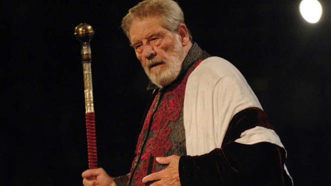 giannis-voglis-sok-me-ayto-poy-vrike-perastikos-se-kado-skoypidion-konta-sto-spiti-toy-ithopoioy-10-chronia-meta-ton-thanato-toy-444941