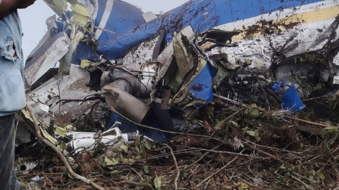 ektakto-epese-aeroplano-me-politikoys-15-nekroi-kai-anamesa-toys-o-450739