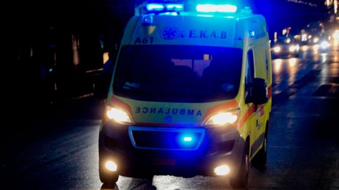 sok-stin-arta-charopaleyei-16chronos-poy-dechtike-sfaira-sto-kefali-nosileyetai-se-krisimi-katastasi-443222