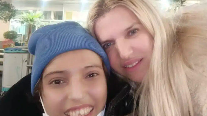 thriamvos-gia-ton-18chrono-mario-exitirio-meta-ti-metamoscheysi-ipatos-i-sygkinitiki-anartisi-tis-miteras-toy-446973