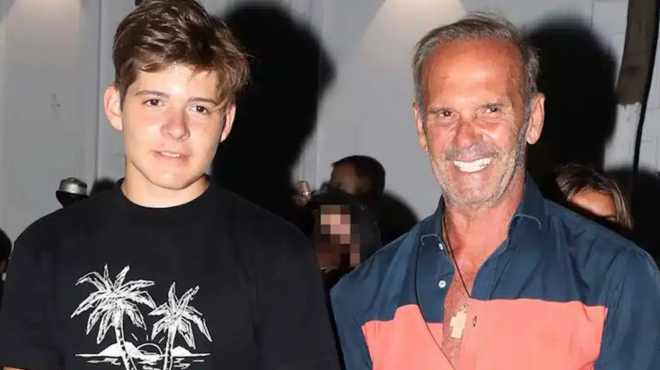 protochronia-me-ton-18chrono-gio-toy-ekane-o-petros-kostopoylos-i-fotografia-me-asorti-koystoymi-443314