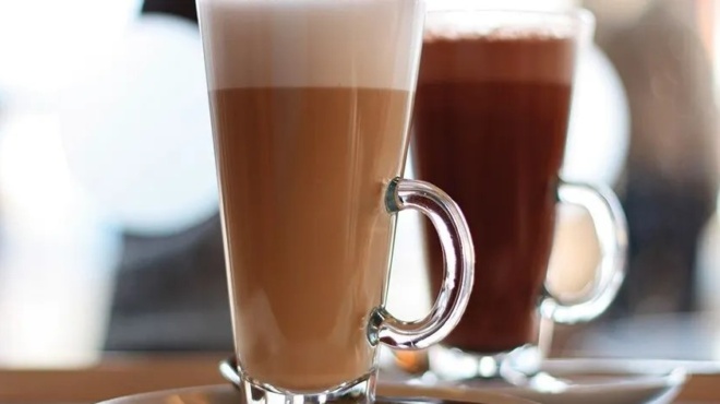 oyres-oi-pelates-gemata-kosmo-ta-pezodromia-pasignosti-elliniki-alysida-kernaei-kafedes-oloys-toys-pelates-gia-2-imeres-448608