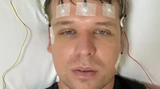 den-thelo-na-pethano-kraygi-agonias-apo-ton-anthropo-poy-den-koimatai-edo-kai-2-chronia-447428