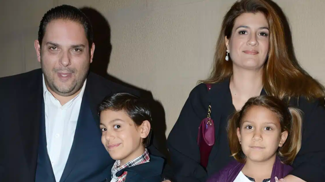 stelios-dionysioy-i-megali-toy-kori-ekleise-ta-20-kai-einai-mia-stilati-koykla-444401