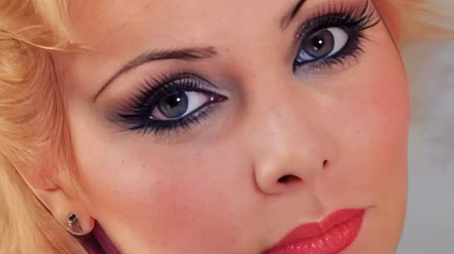 pethane-xechasmeni-apo-oloys-sta-63-i-omorfi-ithopoios-toy-ellinikoy-kinimatografoy-446639