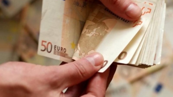 koitaxte-toys-logariasmoys-sas-moirazontai-85-7-ekat-eyro-aytes-tis-meres-447867