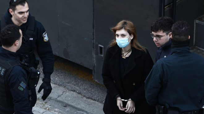 agnoristi-skia-amp-8230-toy-eaytoy-tis-me-skoyro-malli-kai-sto-laimo-tis-na-kremontai-ayta-ta-4-pragmata-eftase-sto-efeteio-i-pispirigkoy-amp-8211-sokarei-i-nea-tis-eikona-445953