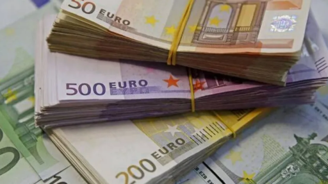 auto-den-to-perimene-kaneis-apokalufthnke-o-ellinas-poy-plnpose-ton-megalytero-fopo-fetos-444714