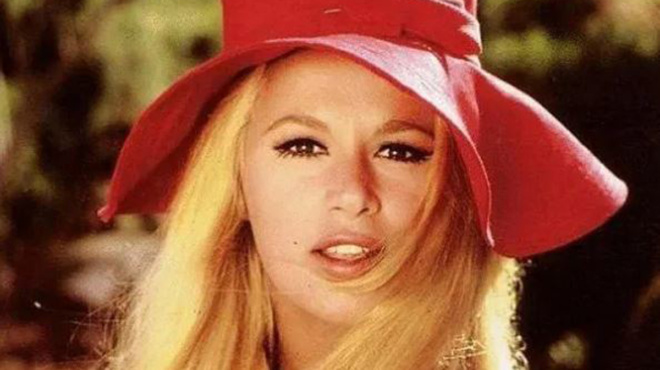 tin-travixan-molis-eiche-xepsychisei-h-teleytaia-foto-tis-alikis-den-eprepe-na-dei-kaneis-ayti-tin-apotropiastiki-eikona-450008