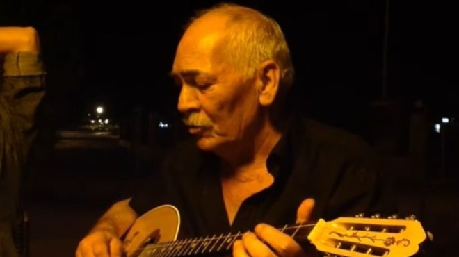 pethane-pasignostos-ellinas-tragoydistis-449294