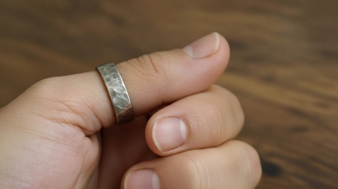 dachtylidia-anticheira-ti-symvolizei-gia-tis-gynaikes-kai-ti-gia-toys-antres-ena-krymmeno-noima-ligoi-gnorizoyn-448362