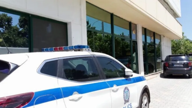 gnostos-giatros-epese-xafnika-vekros-ston-dromo-apo-anakopi-kardias-447552