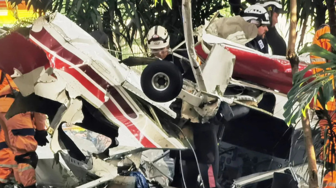 ektakto-syntrivi-aeroskafoys-amp-8211-nekroi-oloi-oi-epivainontes-451639