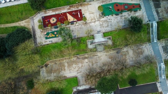 opoios-prolavei-amp-8230-mikro-egkataleleimmeno-chorio-poleitai-olokliro-se-timi-sok-amp-8211-kostizei-oso-ena-diamerisma-stin-athina-kai-echei-mesa-amp-8230-457645