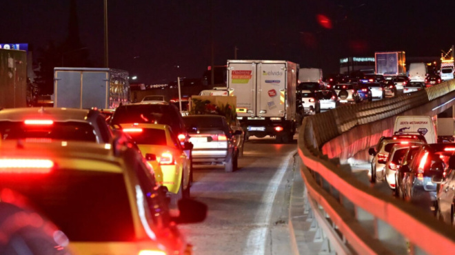 karampola-tessaron-ochimaton-ston-kifiso-oyres-chiliometron-stoys-dromoys-451749