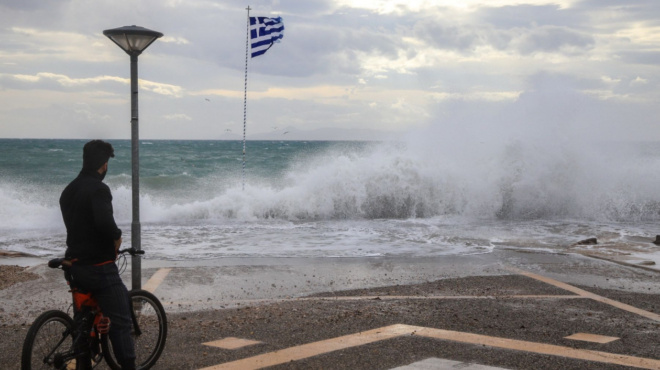 min-pate-poythena-kathiste-spiti-skepaste-ta-aytokinita-sas-etoimasteite-erchontai-kataigides-kai-chalazi-amp-8211-ektakto-deltio-apo-tin-emy-451968