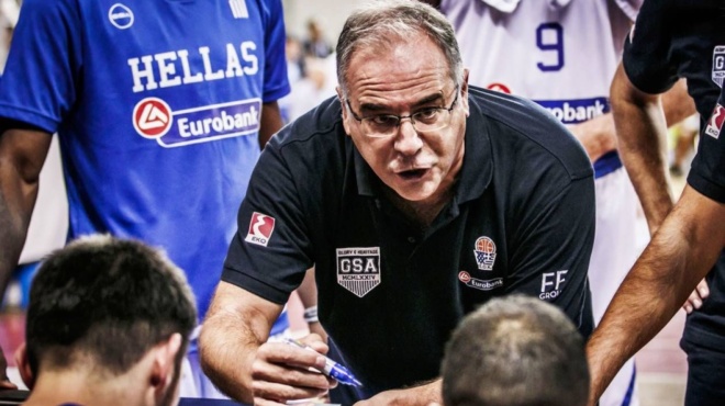 sok-se-oli-tin-ellada-nekros-apo-anakopi-mesa-sto-spiti-toy-o-thanasis-skoyrtopoylos-thrinos-sto-elliniko-mpasket-452194