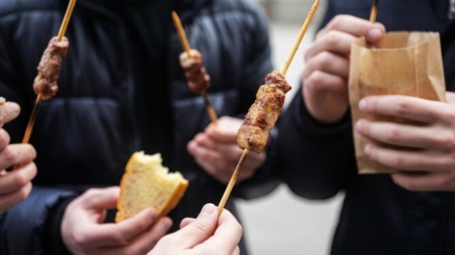 mploko-sto-tsiknisma-sta-scholeia-vazei-i-ypoyrgos-paideias-sofia-zacharaki-453889