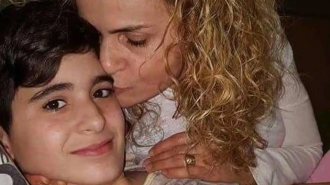 efyge-makria-mas-ton-therise-enas-karkinos-lernaia-ydra-poy-oso-ki-an-agonistike-gia-na-ton-antimetopisei-stathike-adynato-456122