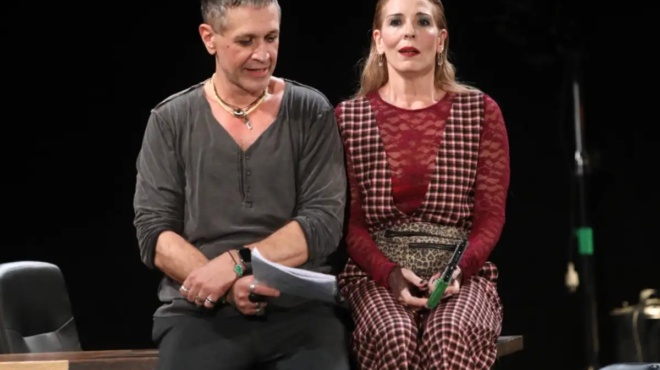 ta-amp-8216-chase-o-aimilios-cheilakis-apisteyto-peristatiko-sto-theatro-athinon-mpoykare-i-astynomia-tin-ora-tis-parastasis-amp-8211-ti-synevi-453178