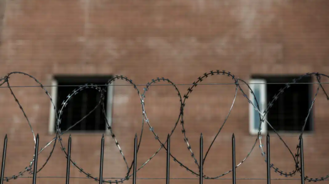 livadeia-kratoymenos-vrethike-apagchonismenos-sta-kratitiria-toy-a-t-457675