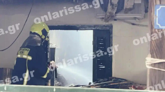 tragodia-sti-larisa-nekri-vrethike-gynaika-epeita-apo-fotia-sto-spiti-tis-451814