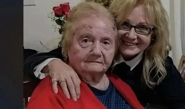 tora-siopi-asikoti-steile-ena-simadi-apo-ekei-pano-antamoses-me-ta-paidia-mas-thrinos-gia-tin-aggeliki-nikoloyli-tsakizoyn-ta-logia-tis-451440