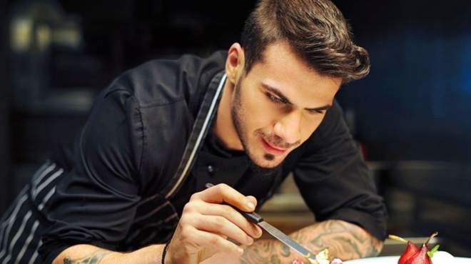 aeras-i-antistaseis-o-akis-dinei-apantisi-sto-aionio-dilimma-tis-noikokyras-poia-fagita-prepei-na-kaneis-sto-ena-kai-poia-sto-allo-454604