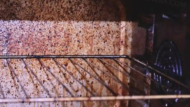 i-giagia-moy-moy-didaxe-ena-apisteyta-eykolo-kolpo-gia-na-kano-tis-schares-foyrnoy-na-fainontai-olokainoyrgies-me-mideniki-prospatheia-454968