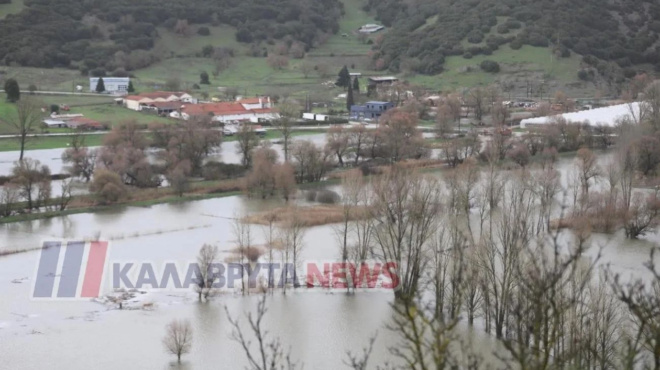 ektakti-eidisi-ypercheilise-to-potami-pnigetai-pasignosti-poli-tis-elladas-ypochoroyn-oi-dromoi-se-apognosi-oi-katoikoi-455123