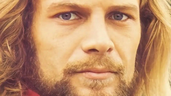 pethane-xechasmenos-o-gnostos-ellinas-ithopoios-sto-psygeio-nekros-gia-dyo-mines-den-ton-anazitise-kaneis-451473