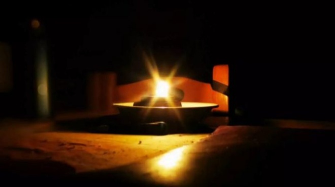 anatrichiastiki-alithini-istoria-oi-psyches-einai-olozontanes-kai-mas-vlepoyn-455382