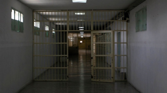 sok-molis-vrethike-nekros-mesa-sto-keli-toy-455414