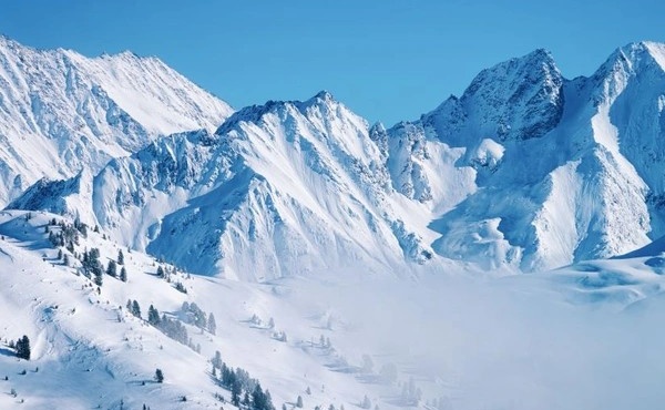 symvainei-tora-dystychos-tragodia-prin-ligo-se-chionodromiko-kentro-amp-8211-treis-nekroi-455539