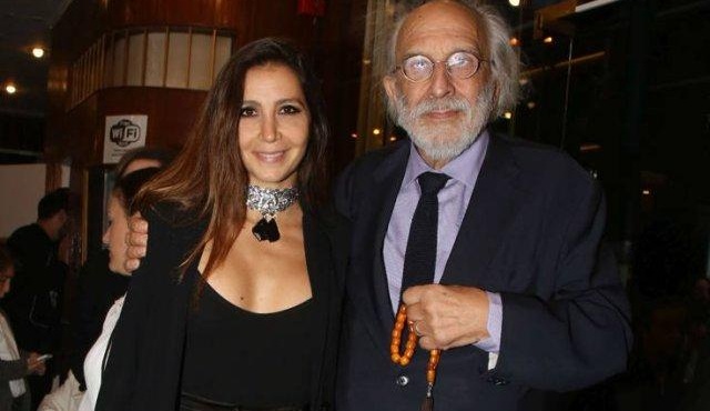 apokalypsi-vomva-apo-maria-eleni-lykoyrezoy-erchotan-sto-domatio-moy-kai-trivotan-pano-moy-455954