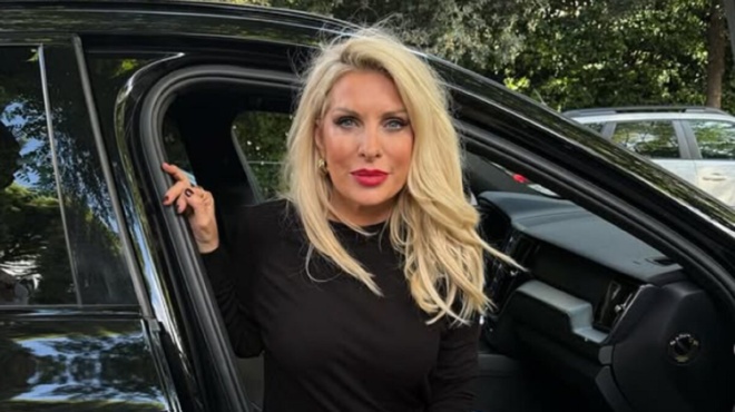 epistrefei-me-ekpompi-ekplixi-ston-ant1-i-eleni-menegaki-456930