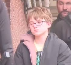 tragodia-11chronos-skotose-ton-patera-toy-epeidi-toy-ekrypse-tin-paichnidomichani-toy-sta-genethlia-toy-456345